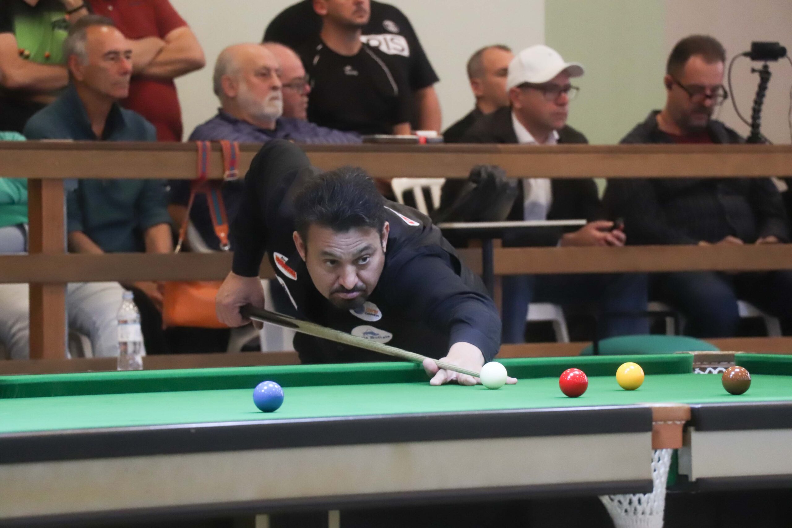 Brasileiro se destaca e jogará no maior templo do snooker no mundo