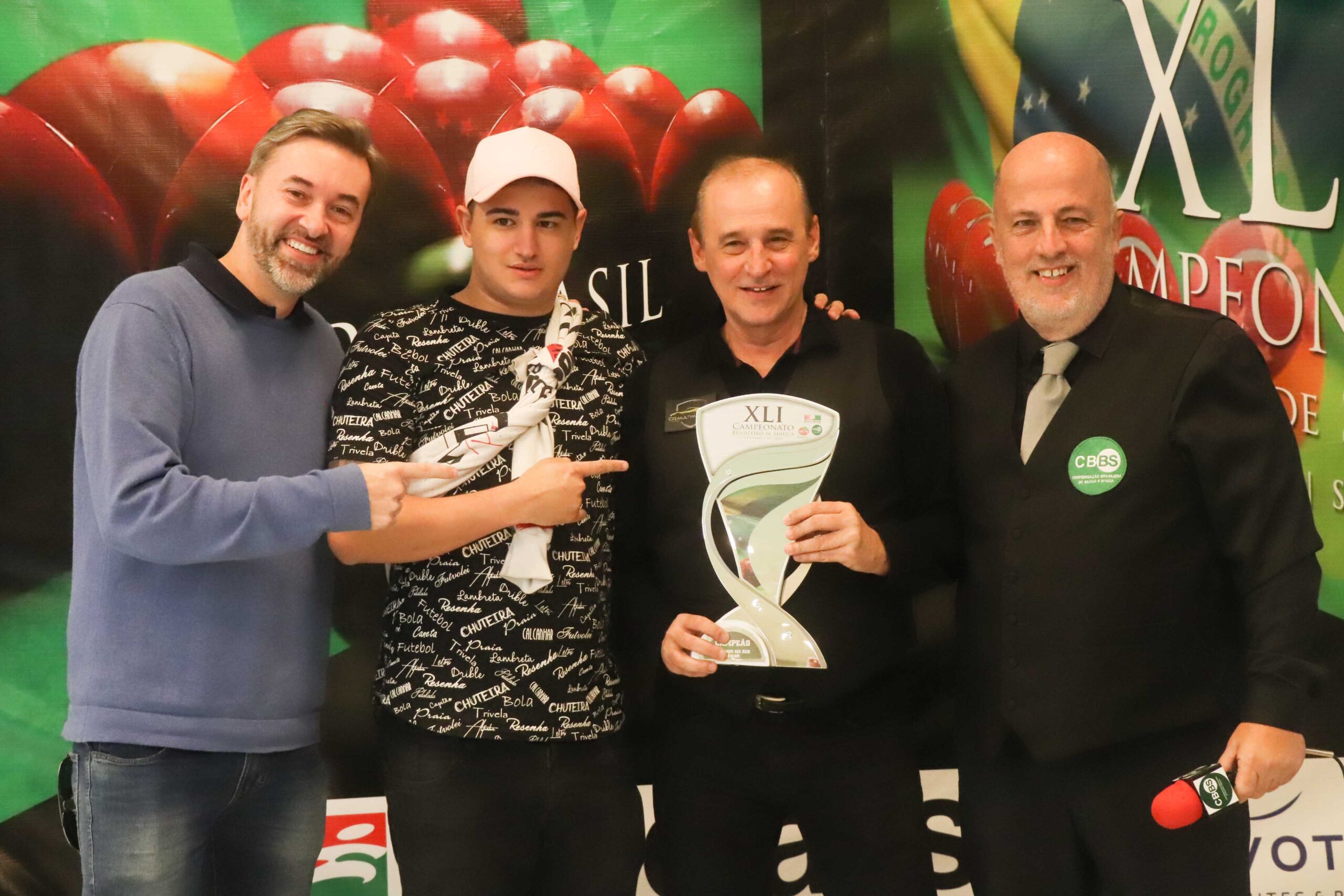 Melhor jogador de sinuca do Brasil participa de campeonato em Várzea Grande  :: J1 - O seu portal de notícias