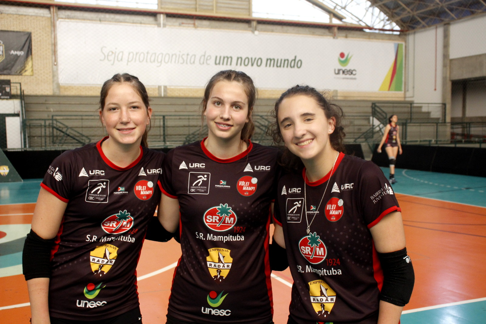 Equipe de futebol feminino brusquense nos Joguinhos Abertos conta