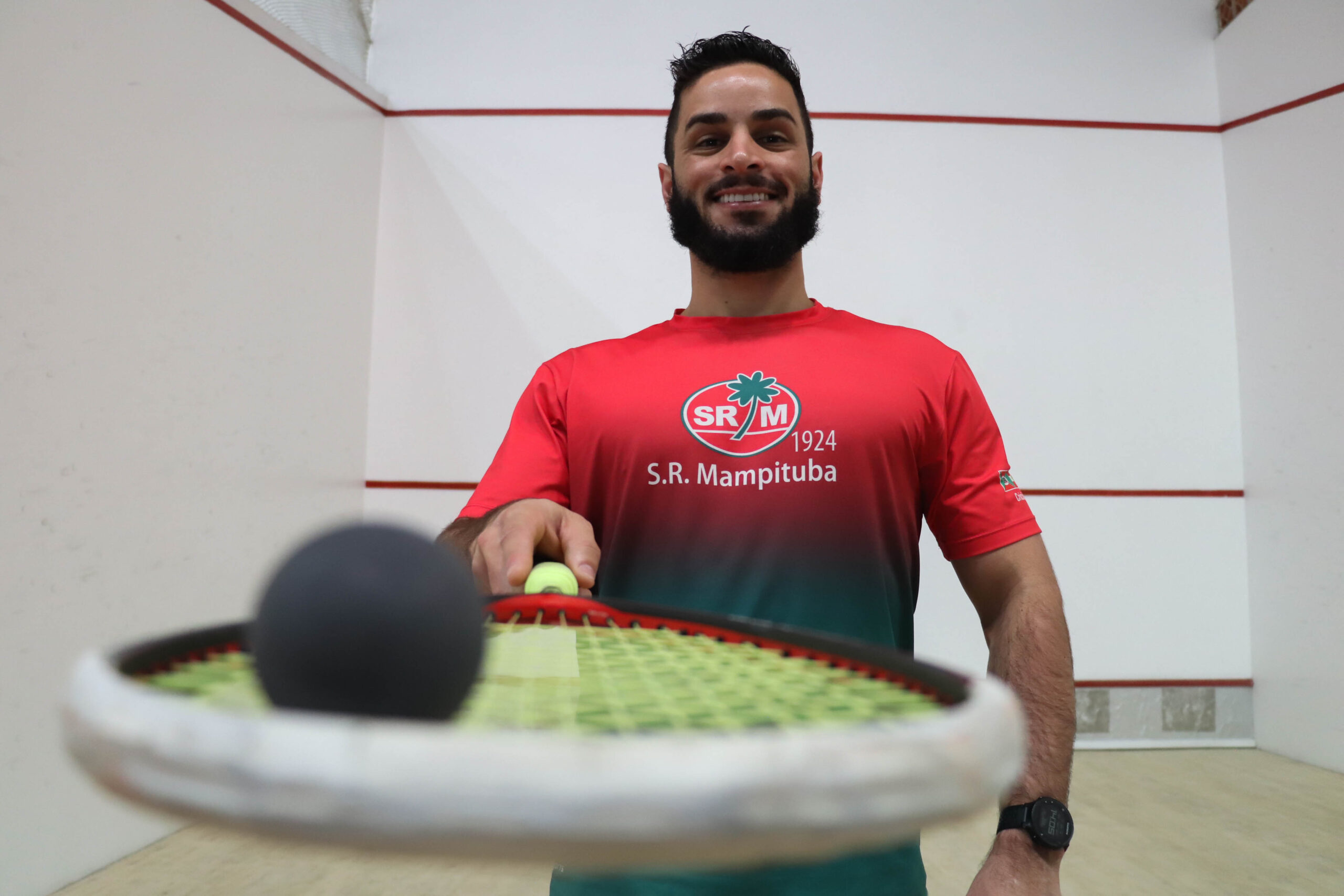 Estudante de São Paulo emagrece 10kg em 50 dias praticando squash